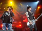 Concerts 2012 0605 paris alphaxl 126 Guns N' Roses